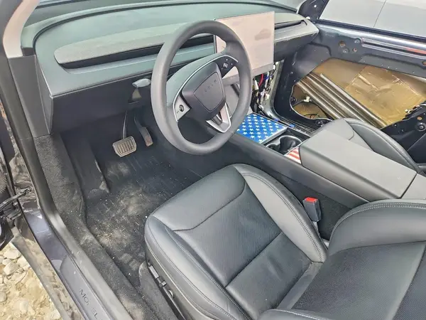 7SAYGDEE4TA385708 2026 TESLA MODEL Y - Image 8