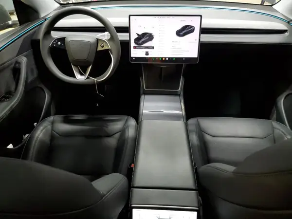7SAYGDEE4TA389175 2026 TESLA MODEL Y - Image 8