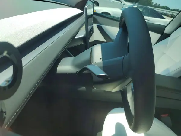 7SAYGDEE4TA390696 2026 TESLA MODEL Y - Image 8
