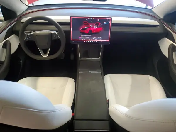 7SAYGDEE4TA390830 2026 TESLA MODEL Y - Image 8
