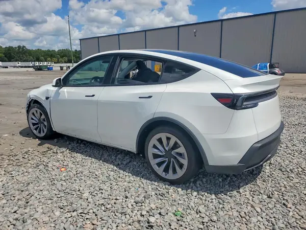 7SAYGDEE4TA390861 2026 TESLA MODEL Y - Image 2