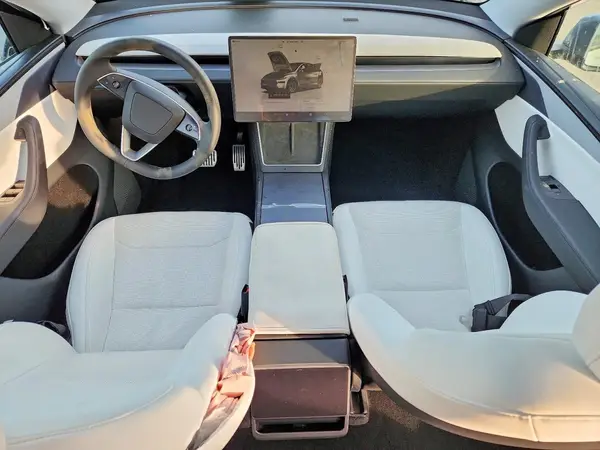 7SAYGDEE4TA393162 2026 TESLA MODEL Y - Image 8