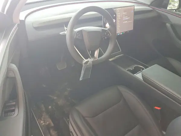 7SAYGDEE4TA395879 2026 TESLA MODEL Y - Image 8