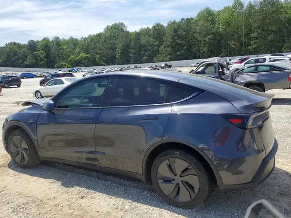 7SAYGDEE4TA397535 2026 TESLA MODEL Y - Image 2