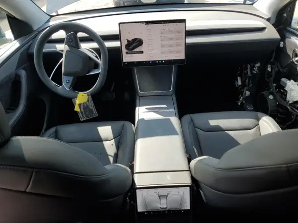 7SAYGDEE4TA407089 2026 TESLA MODEL Y - Image 8
