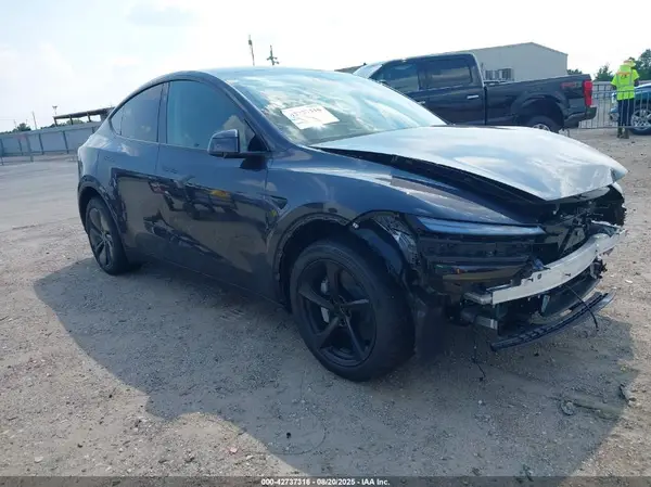 7SAYGDEE4TA408937 2026 TESLA MODEL Y - Image 1