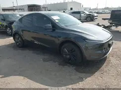 7SAYGDEE4TA414026 2026 TESLA MODEL Y