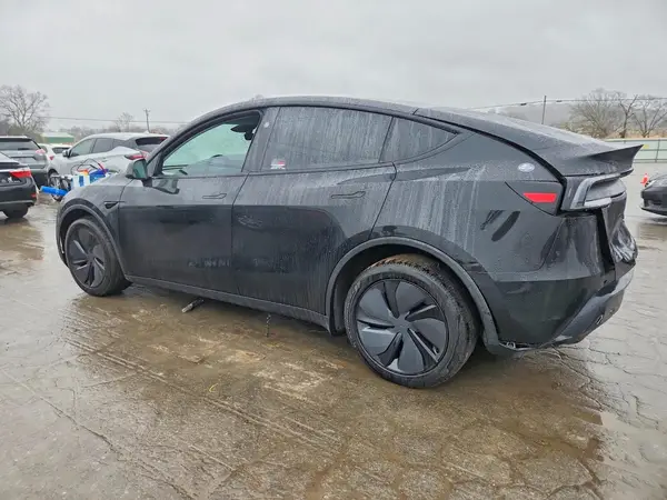 7SAYGDEE4TA432395 2026 TESLA MODEL Y - Image 2