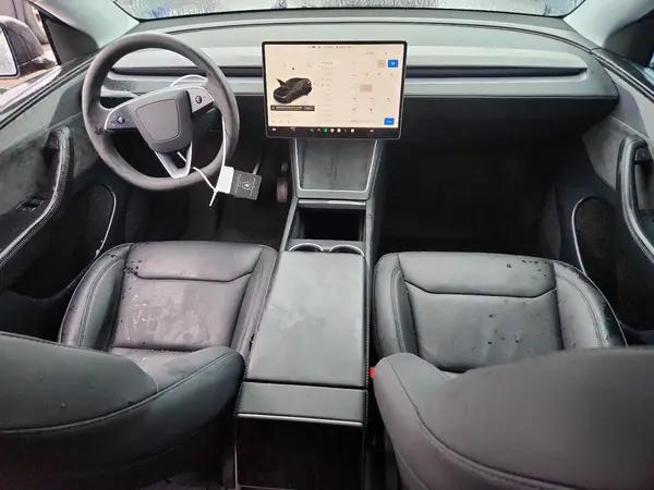 7SAYGDEE4TA432395 2026 TESLA MODEL Y - Image 8