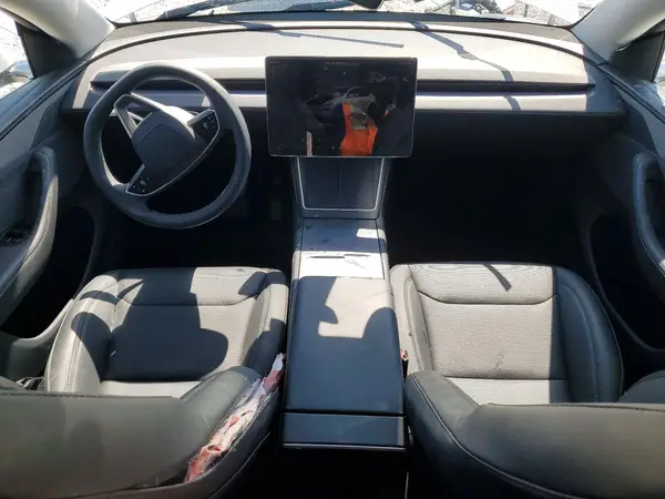 7SAYGDEE4TA449584 2026 TESLA MODEL Y - Image 8