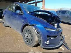 7SAYGDEE4TA451867 2026 TESLA MODEL Y