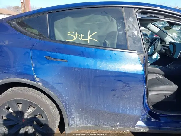 7SAYGDEE4TA451867 2026 TESLA MODEL Y - Image 8