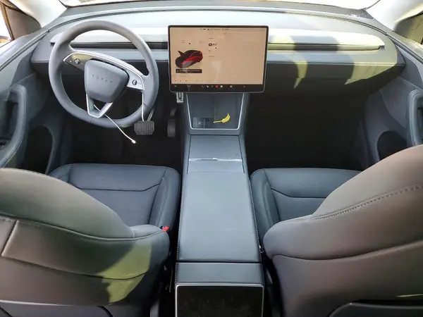 7SAYGDEE4TA456504 2026 TESLA MODEL Y - Image 8