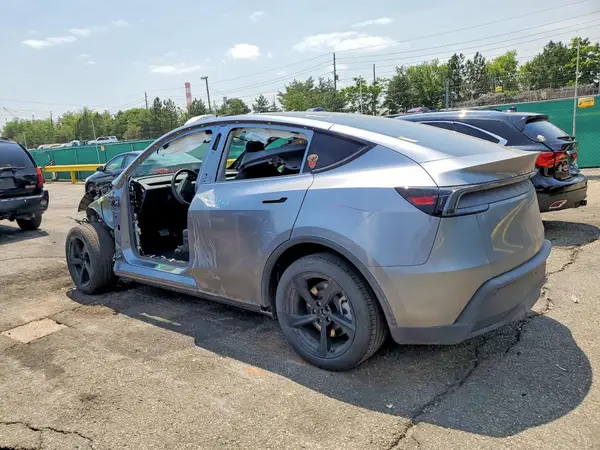 7SAYGDEE4TA456809 2026 TESLA MODEL Y - Image 2
