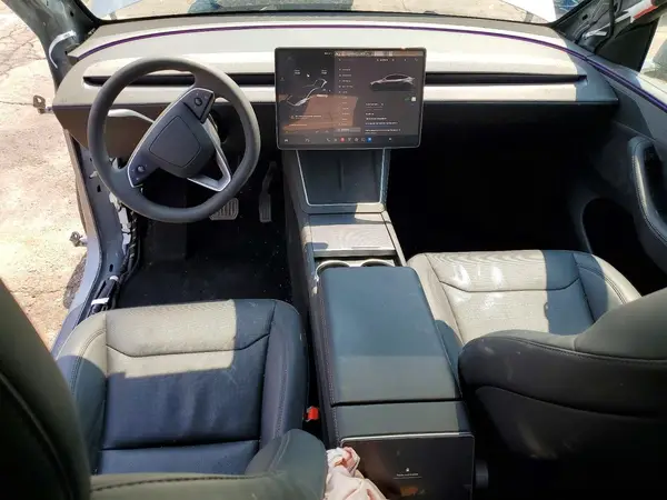 7SAYGDEE4TA456809 2026 TESLA MODEL Y - Image 8