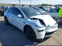 7SAYGDEE4TA496114 2026 TESLA MODEL Y