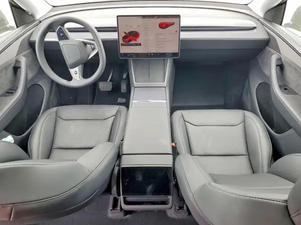 7SAYGDEE4TA584760 2026 TESLA MODEL Y - Image 8
