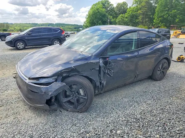 7SAYGDEE4TA598044 2026 TESLA MODEL Y - Image 1