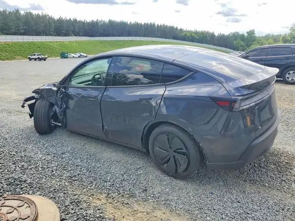7SAYGDEE4TA598044 2026 TESLA MODEL Y - Image 2