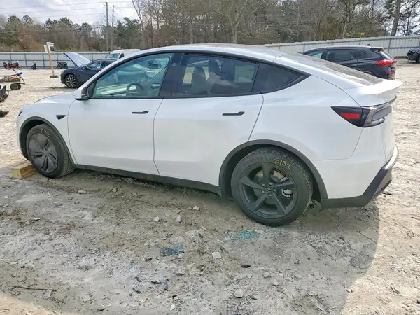 7SAYGDEE4TF337628 2026 TESLA MODEL Y - Image 2