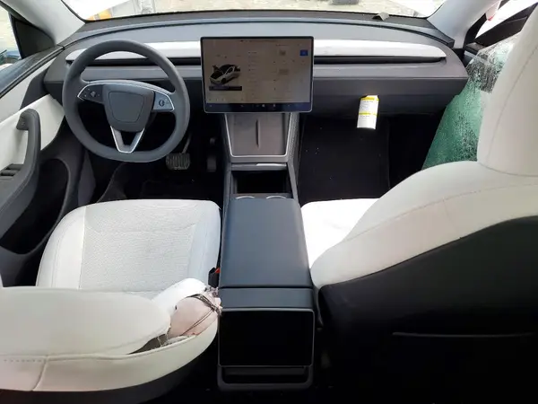 7SAYGDEE4TF337628 2026 TESLA MODEL Y - Image 8