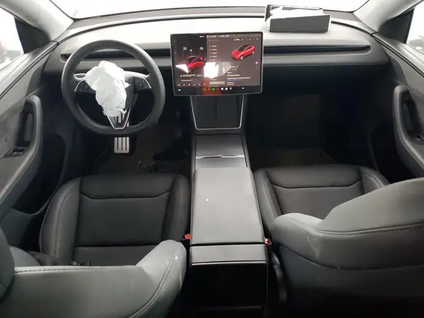 7SAYGDEE4TF339931 2026 TESLA MODEL Y - Image 8
