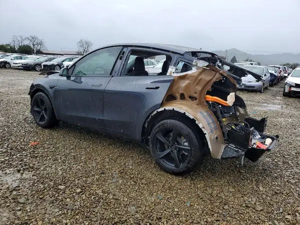 7SAYGDEE4TF341209 2026 TESLA MODEL Y - Image 2
