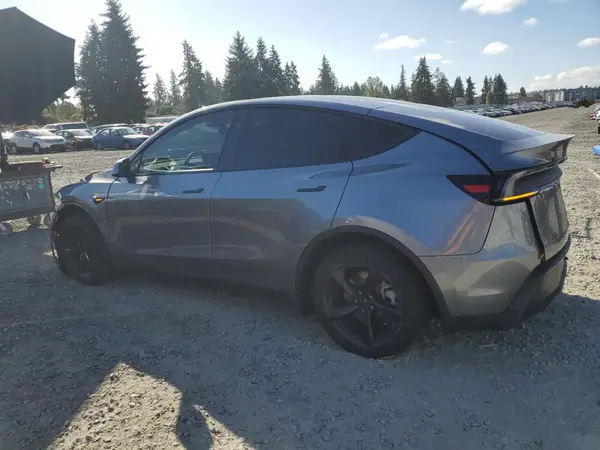 7SAYGDEE4TF341873 2026 TESLA MODEL Y - Image 2