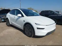 7SAYGDEE4TF350752 2026 TESLA MODEL Y