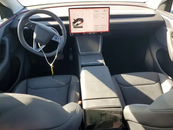 7SAYGDEE4TF360732 2026 TESLA MODEL Y - Image 8