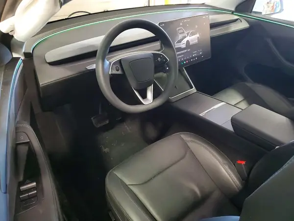 7SAYGDEE4TF369947 2026 TESLA MODEL Y - Image 8