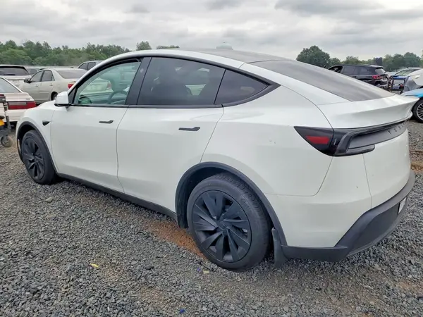 7SAYGDEE4TF371407 2026 TESLA MODEL Y - Image 2