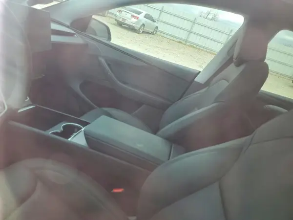 7SAYGDEE4TF373092 2026 TESLA MODEL Y - Image 8