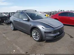 7SAYGDEE4TF377840 2026 TESLA MODEL Y