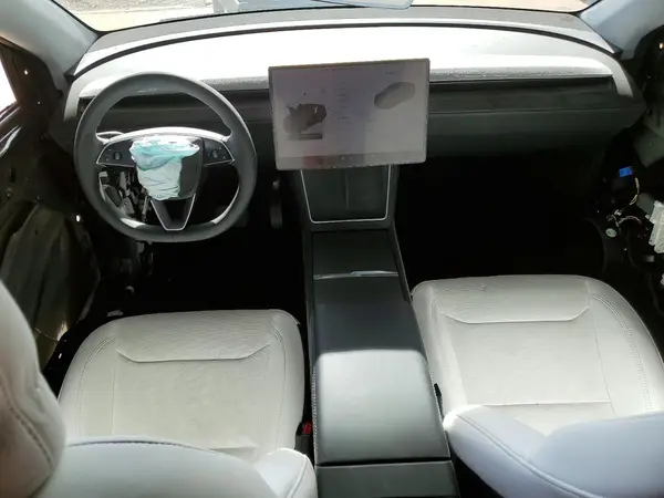 7SAYGDEE4TF387705 2026 TESLA MODEL Y - Image 8