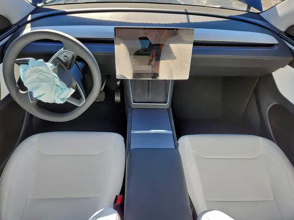 7SAYGDEE4TF408455 2026 TESLA MODEL Y - Image 8