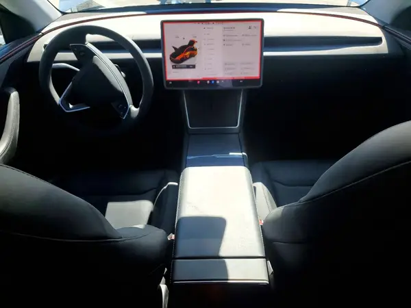 7SAYGDEE4TF417561 2026 TESLA MODEL Y - Image 8