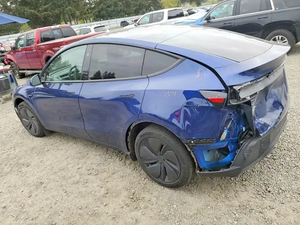 7SAYGDEE4TF430701 2026 TESLA MODEL Y - Image 2