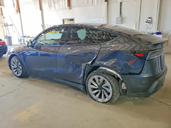 7SAYGDEE4TF433842 2026 TESLA MODEL Y - Image 2