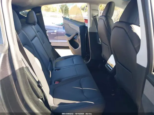 7SAYGDEE4TF449166 2026 TESLA MODEL Y - Image 8