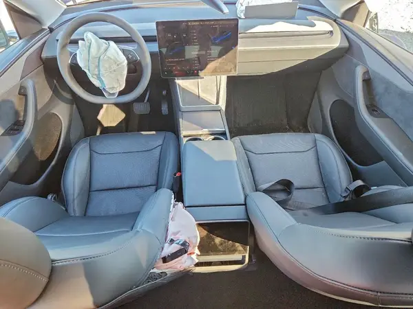 7SAYGDEE4TF453881 2026 TESLA MODEL Y - Image 8
