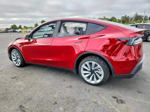7SAYGDEE4TF514940 2026 TESLA MODEL Y - Image 2