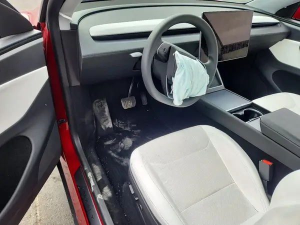 7SAYGDEE4TF514940 2026 TESLA MODEL Y - Image 8