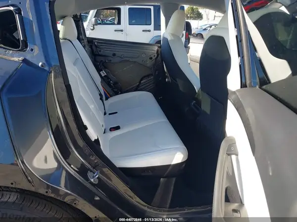 7SAYGDEE4TF515067 2026 TESLA MODEL Y - Image 8