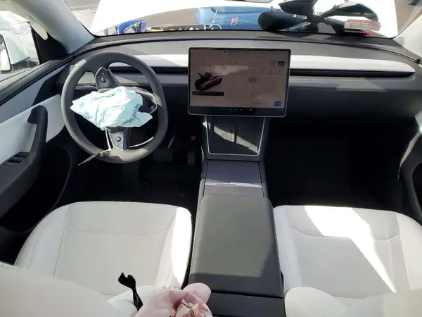 7SAYGDEE4TF531656 2026 TESLA MODEL Y - Image 8