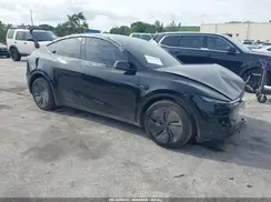7SAYGDEE4TF557559 2026 TESLA MODEL Y