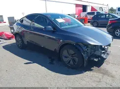 7SAYGDEE4TF604024 2026 TESLA MODEL Y