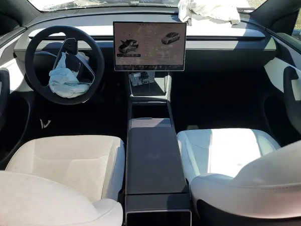 7SAYGDEE4TF606064 2026 TESLA MODEL Y - Image 8