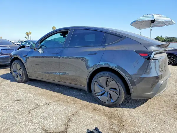 7SAYGDEE4TF634365 2026 TESLA MODEL Y - Image 2