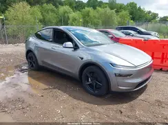 7SAYGDEE4TF637752 2026 TESLA MODEL Y